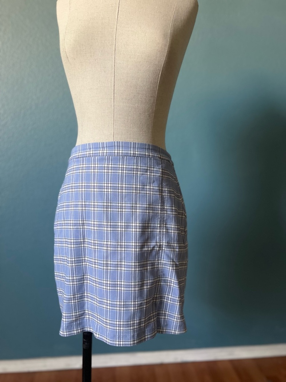 Women’s Hollister Lilac lavender periwinkle Plaid Mini Skirt preppy high rise